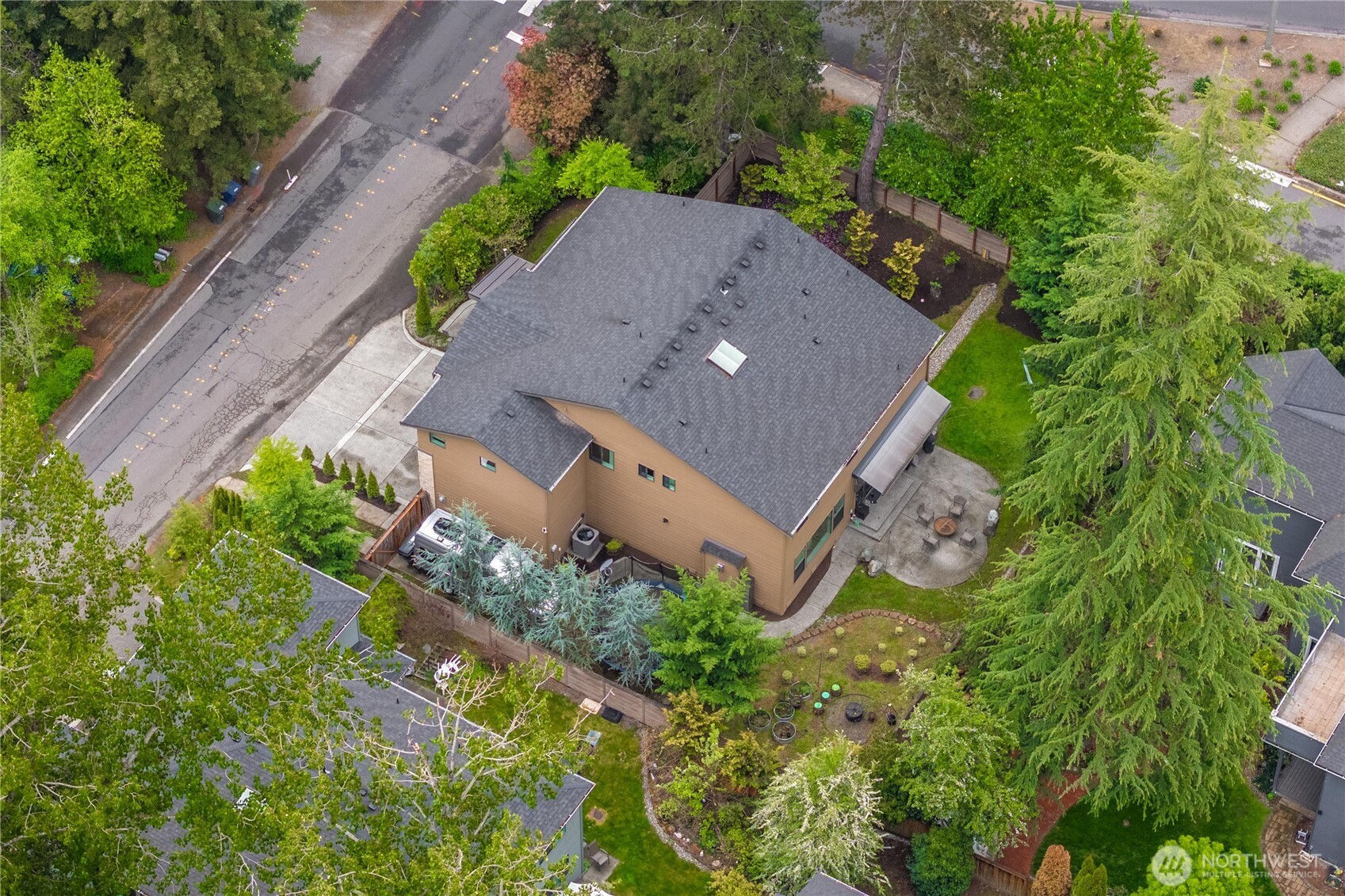 10351 SE 8th Street , Bellevue, WA 98004