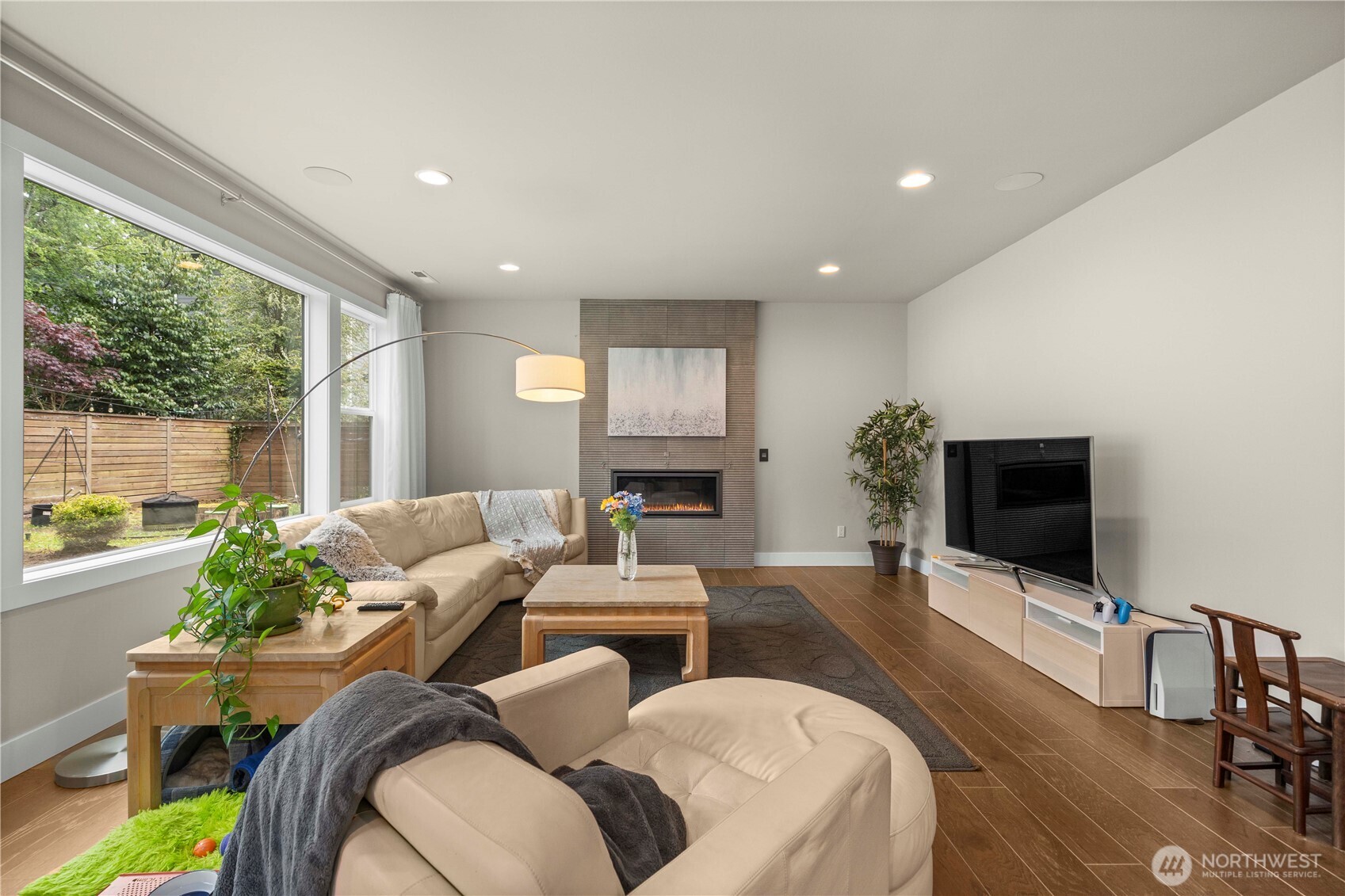 10351 SE 8th Street , Bellevue, WA 98004