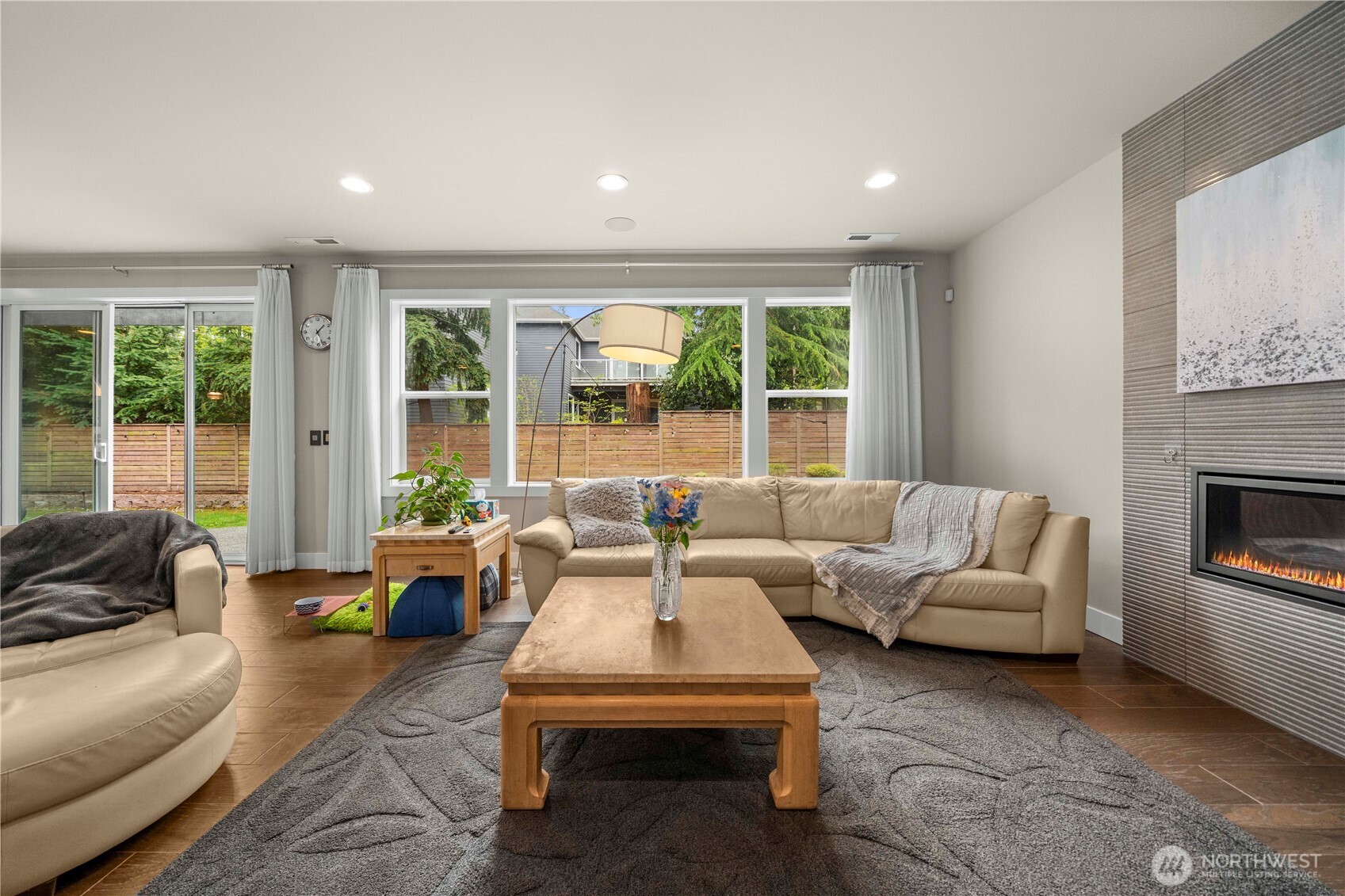 10351 SE 8th Street , Bellevue, WA 98004