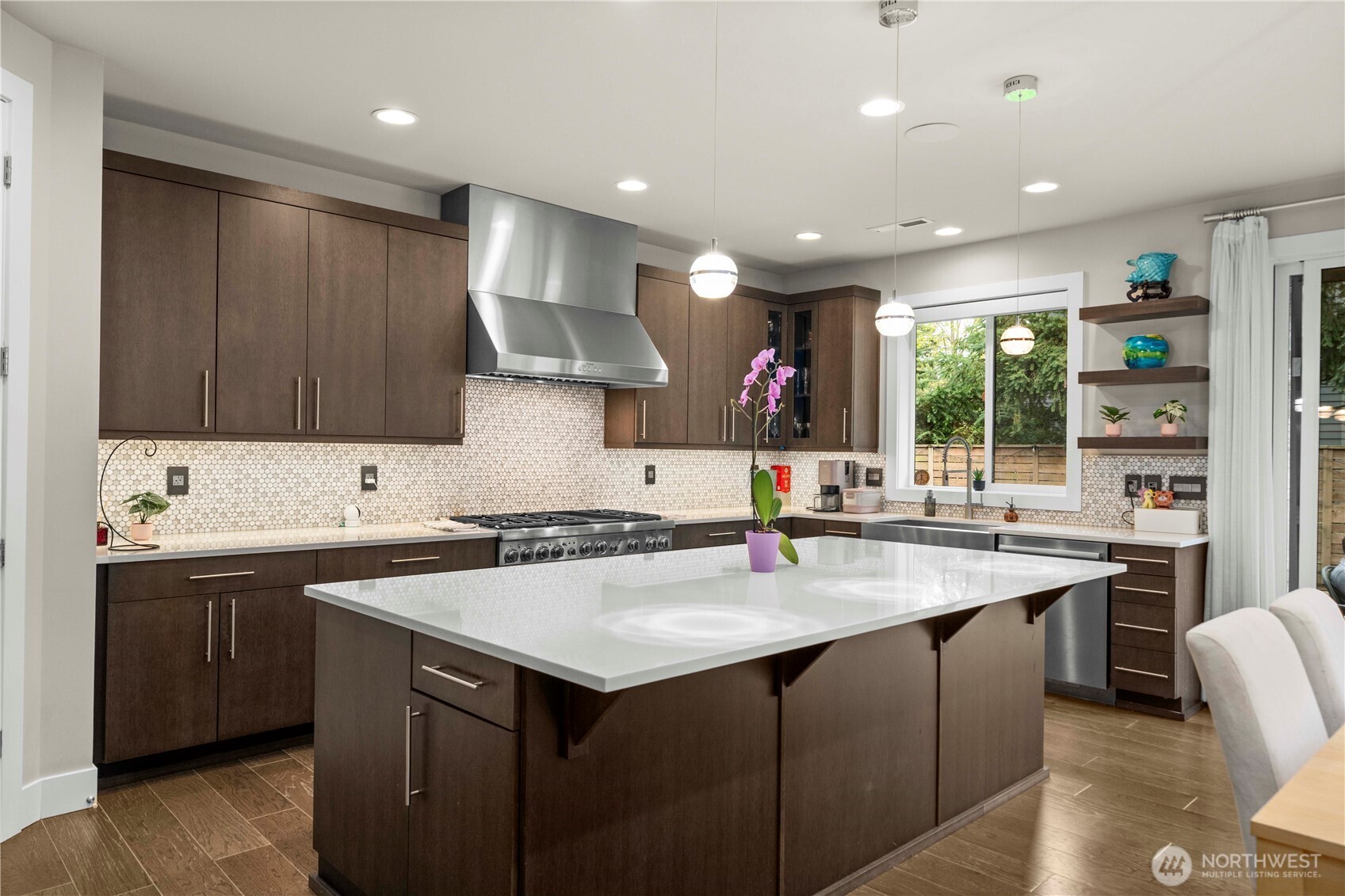 10351 SE 8th Street , Bellevue, WA 98004
