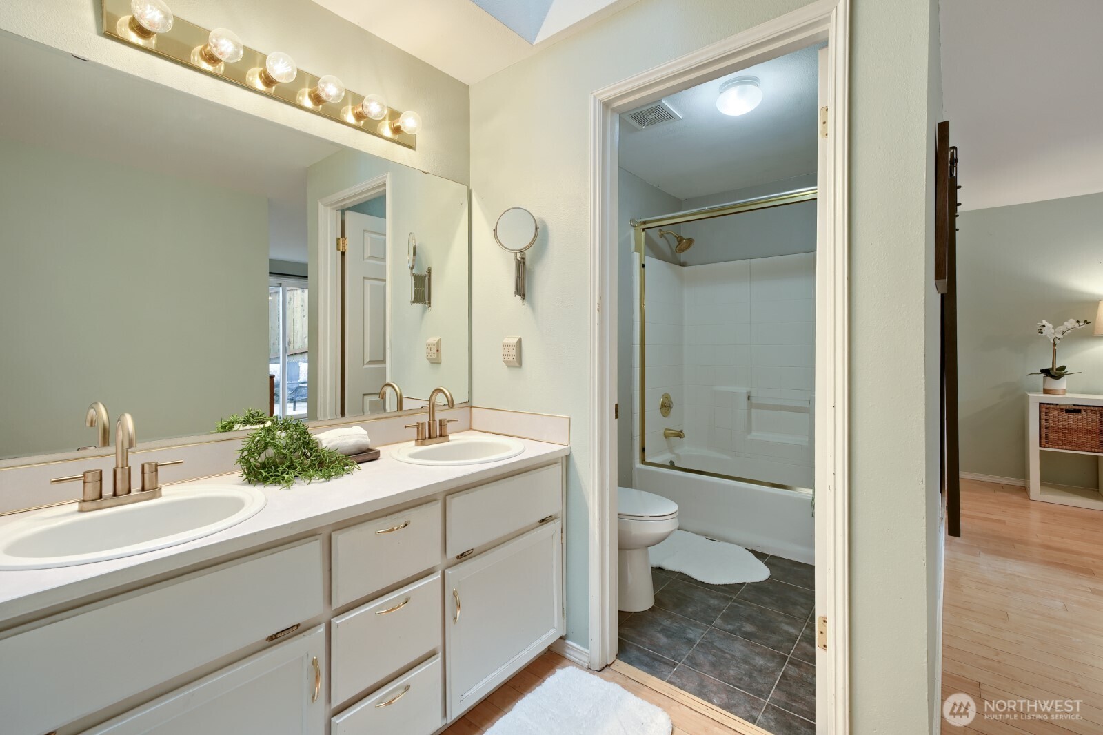 25920 202nd Avenue SE, Covington, WA 98042-6179