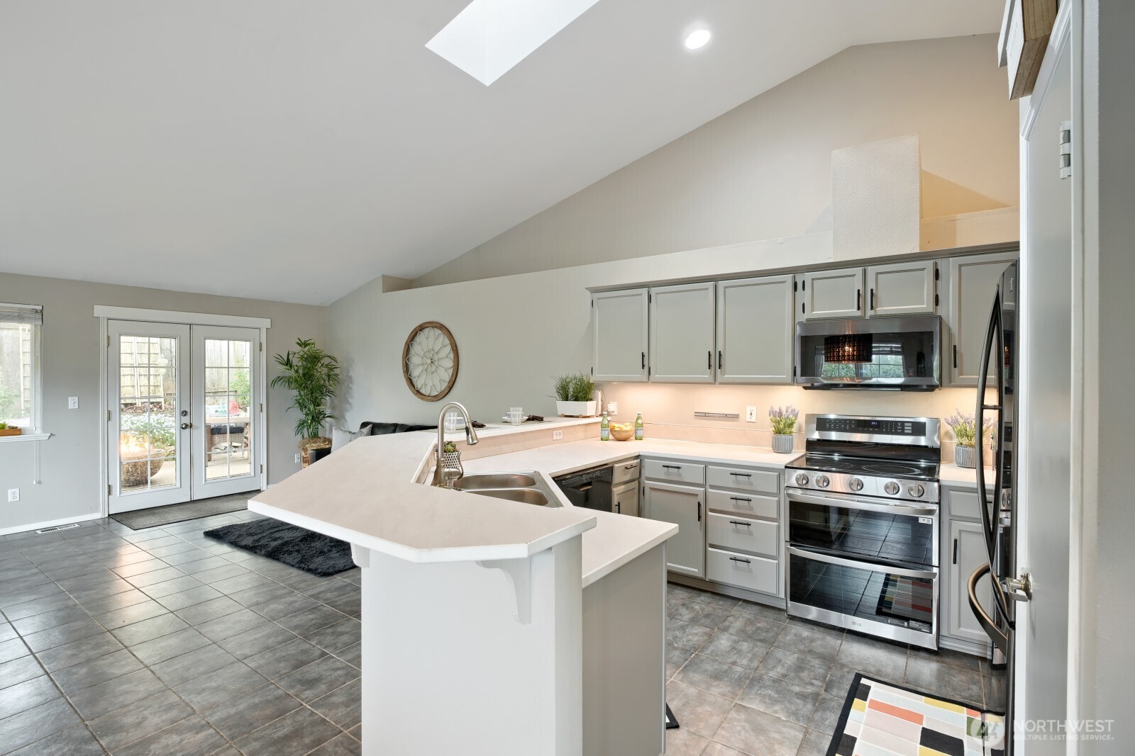 25920 202nd Avenue SE, Covington, WA 98042-6179