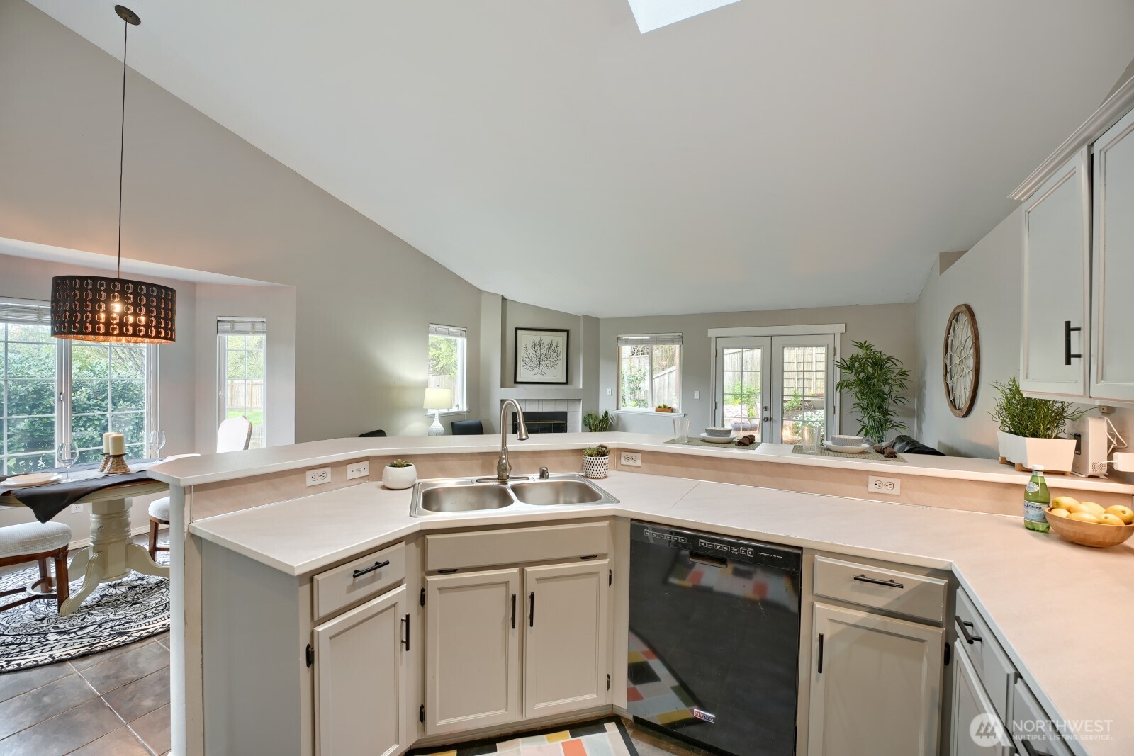 25920 202nd Avenue SE, Covington, WA 98042-6179