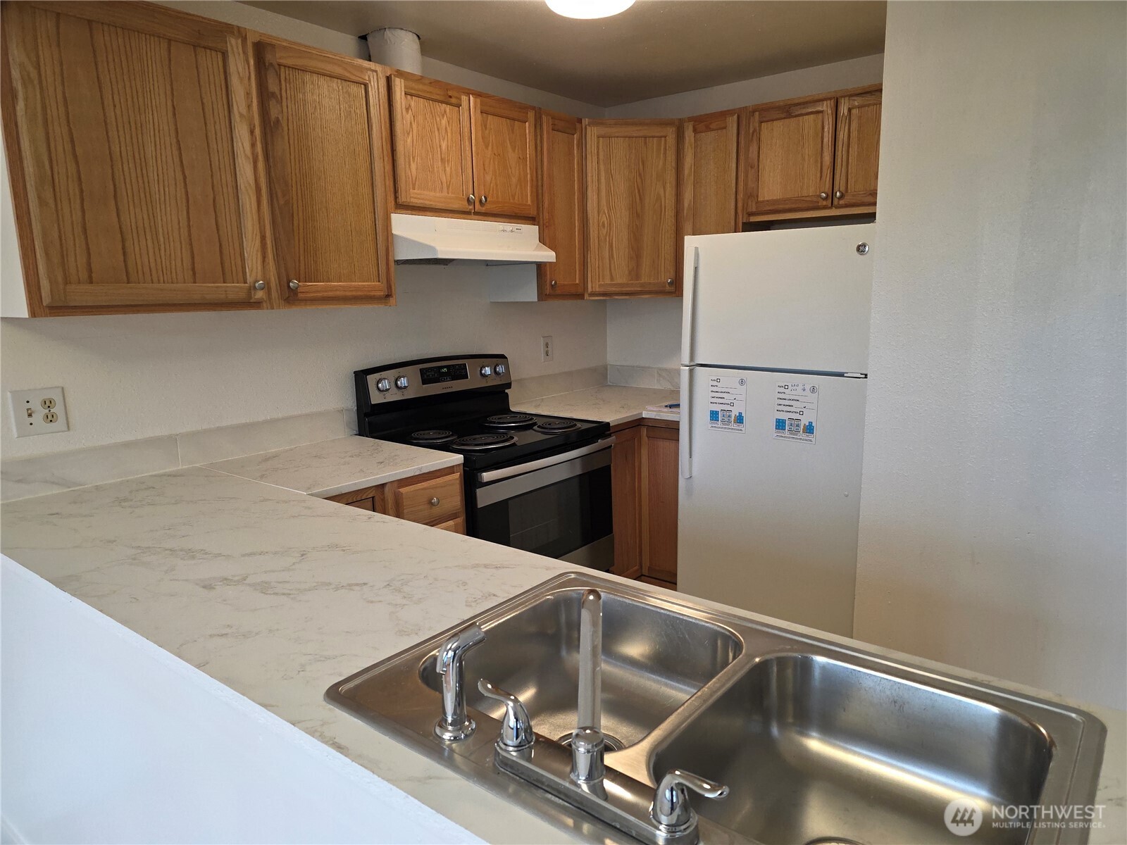 3110 S 216th Street #D1, SeaTac, WA 98198