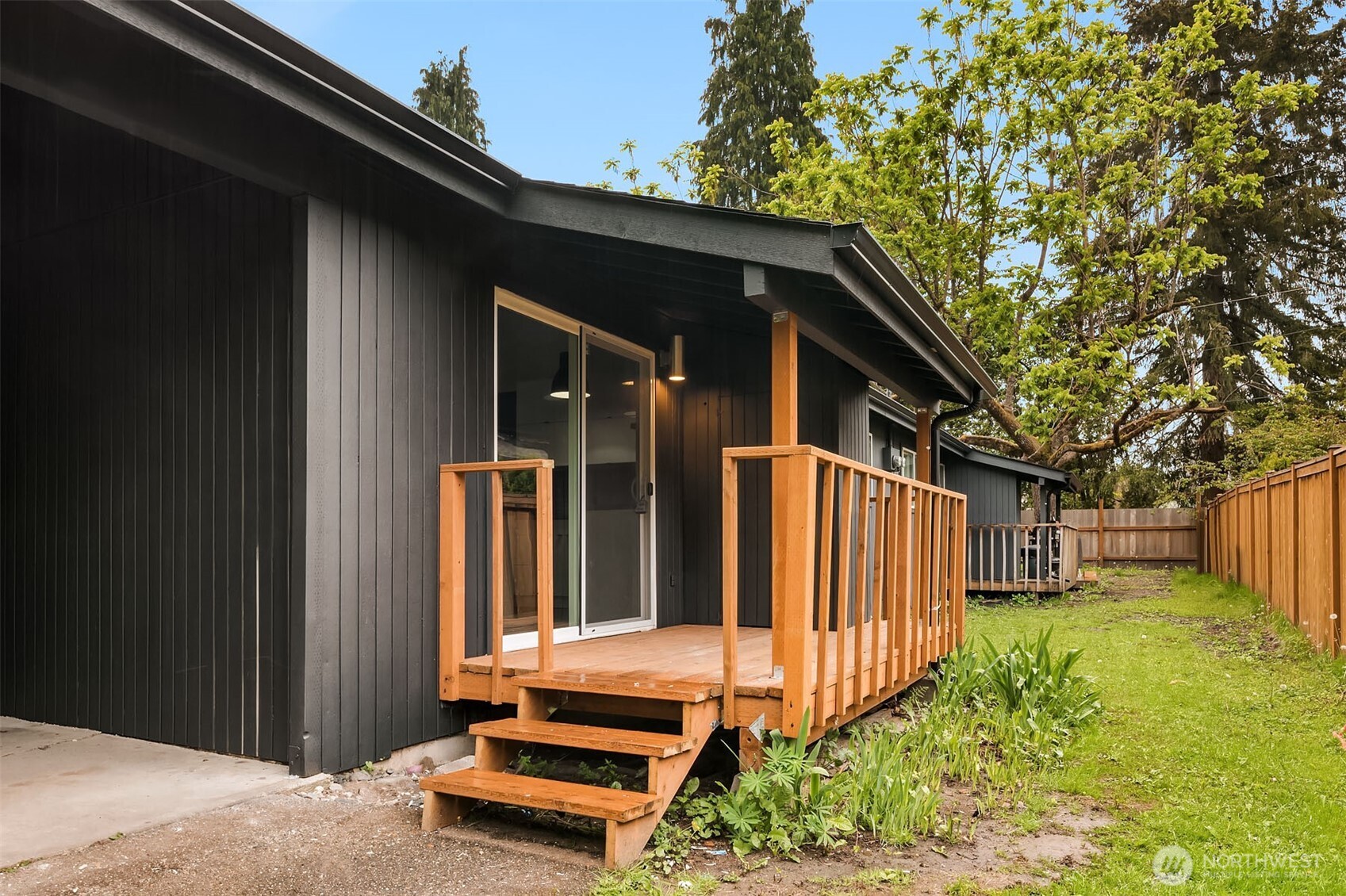 340 SE Clark Street , Issaquah, WA 98027