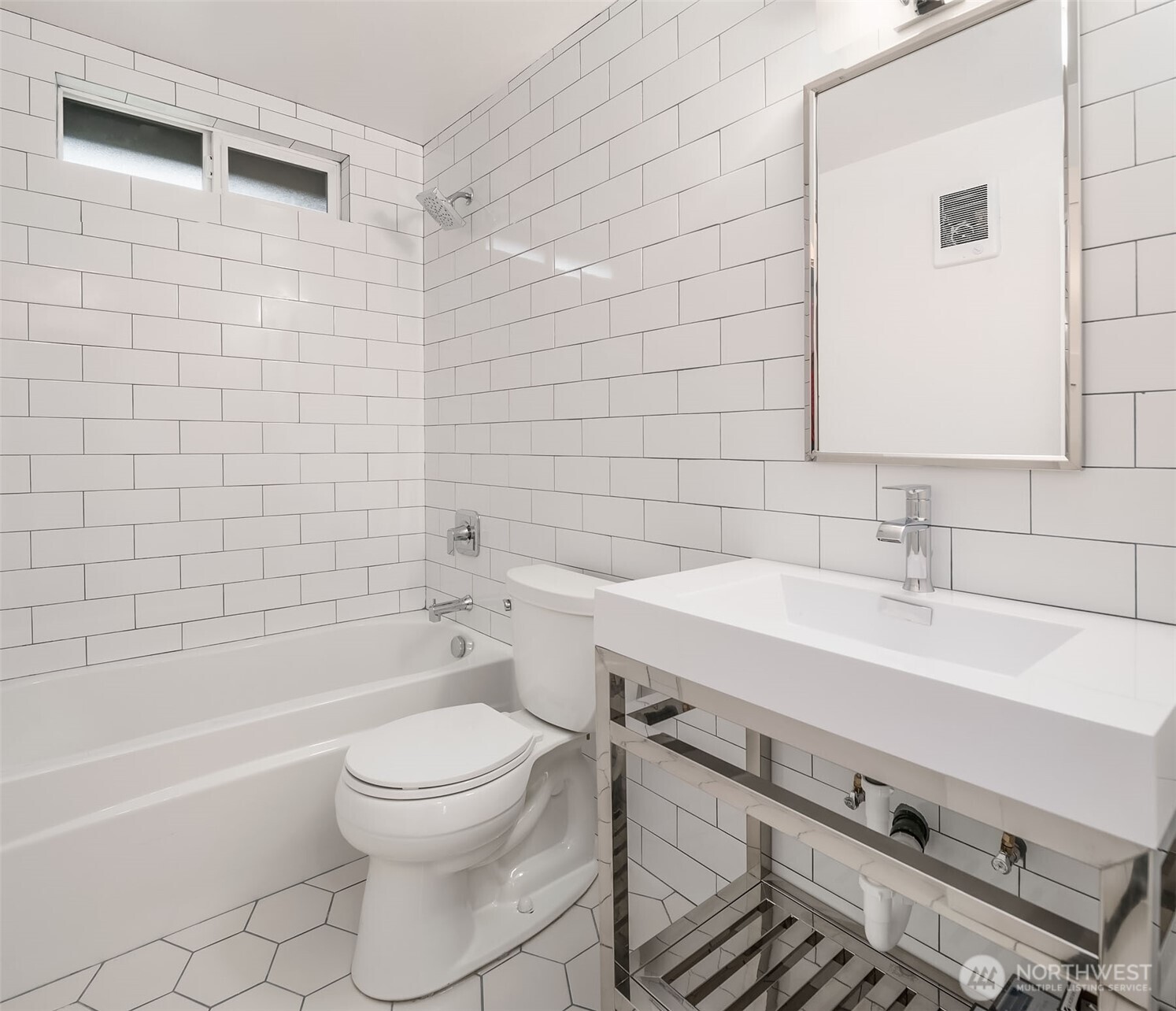 340 SE Clark Street , Issaquah, WA 98027