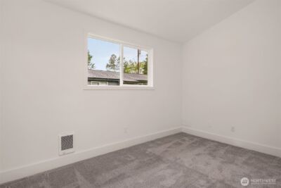 340 SE Clark Street , Issaquah, WA 98027 - Photo 16