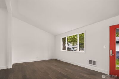 340 SE Clark Street , Issaquah, WA 98027 - Photo 6