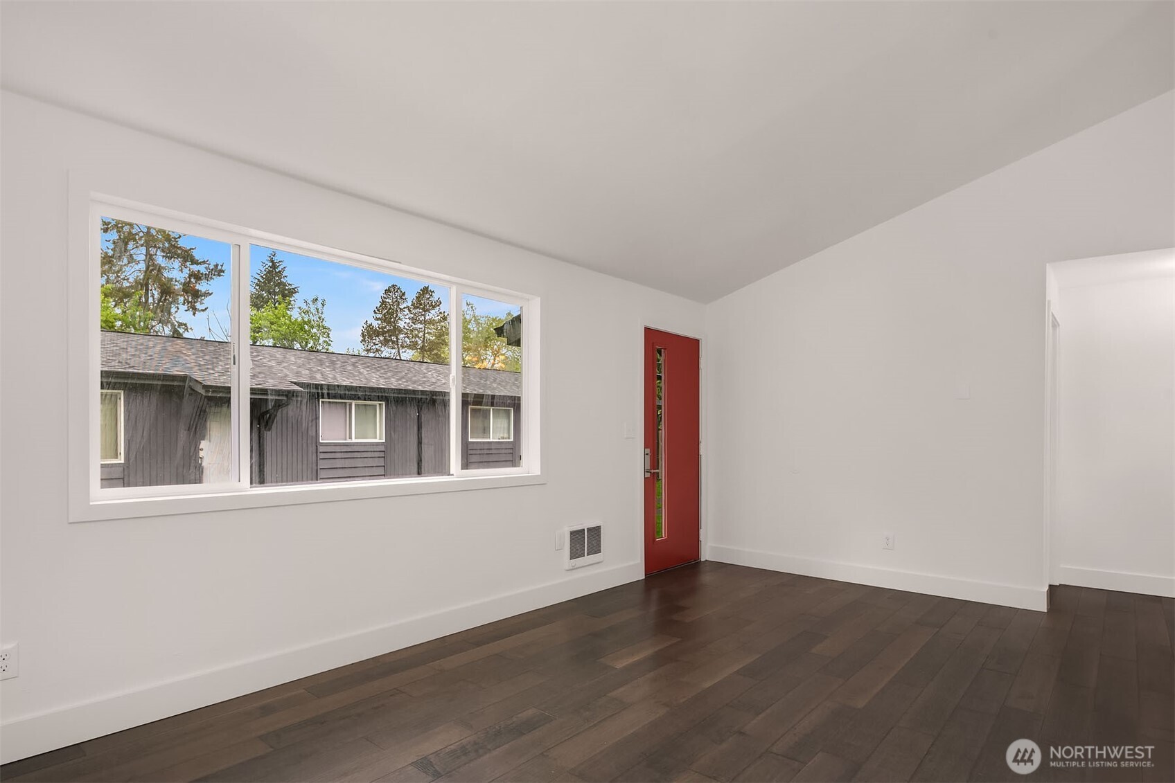 340 SE Clark Street , Issaquah, WA 98027
