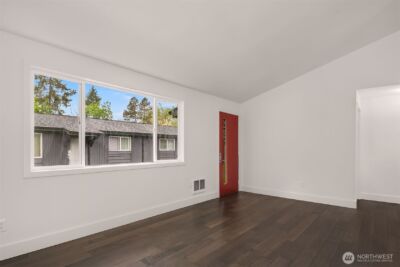 340 SE Clark Street , Issaquah, WA 98027 - Photo 7