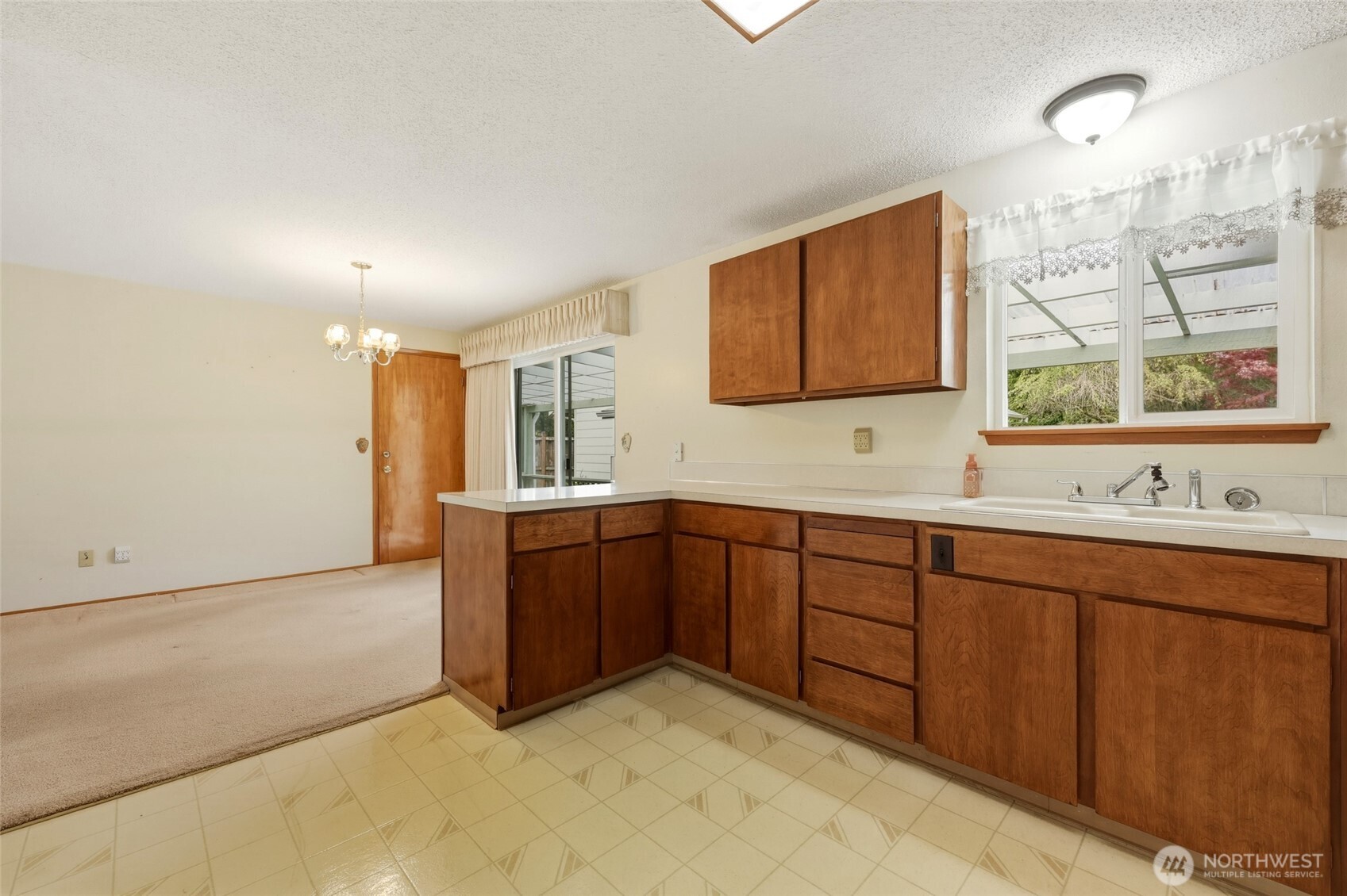 2420 Holly Lane SE, Olympia, WA 98501