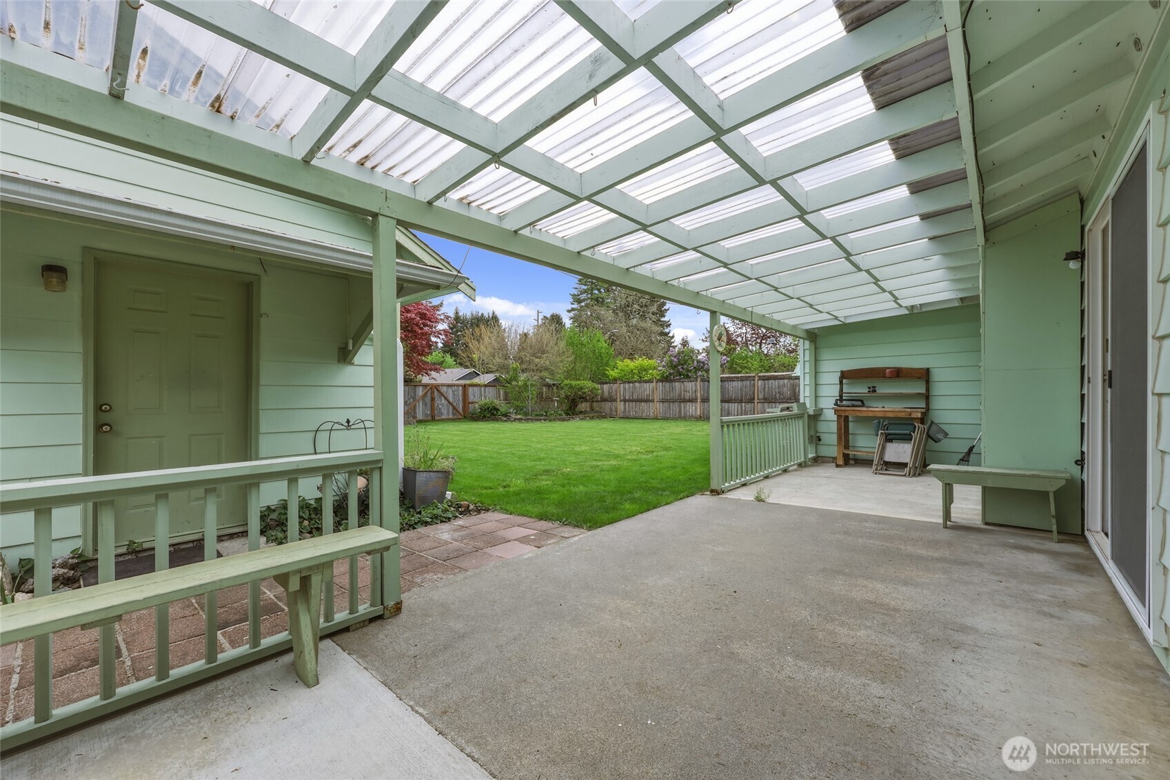 2420 Holly Lane SE, Olympia, WA 98501