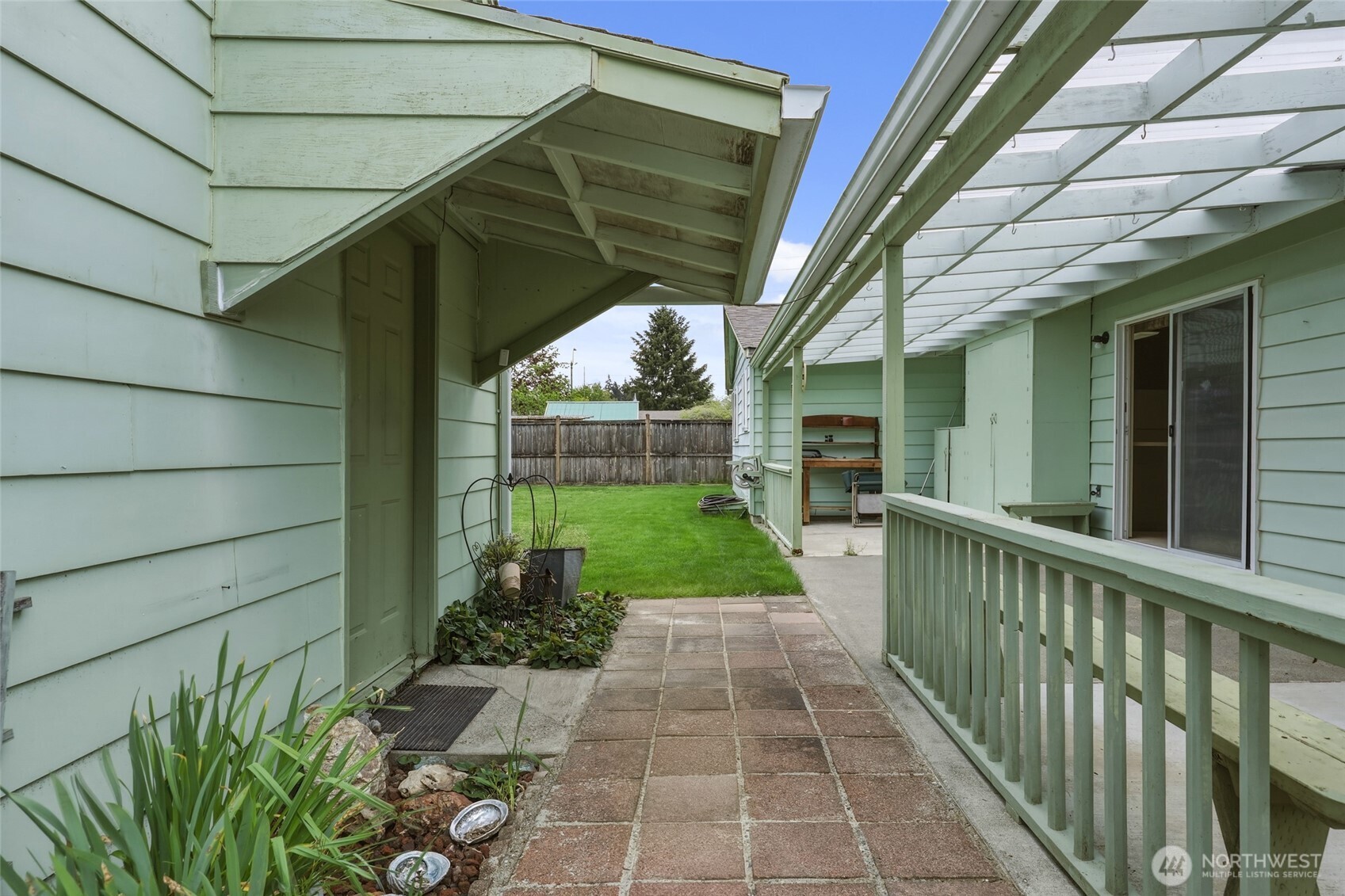 2420 Holly Lane SE, Olympia, WA 98501