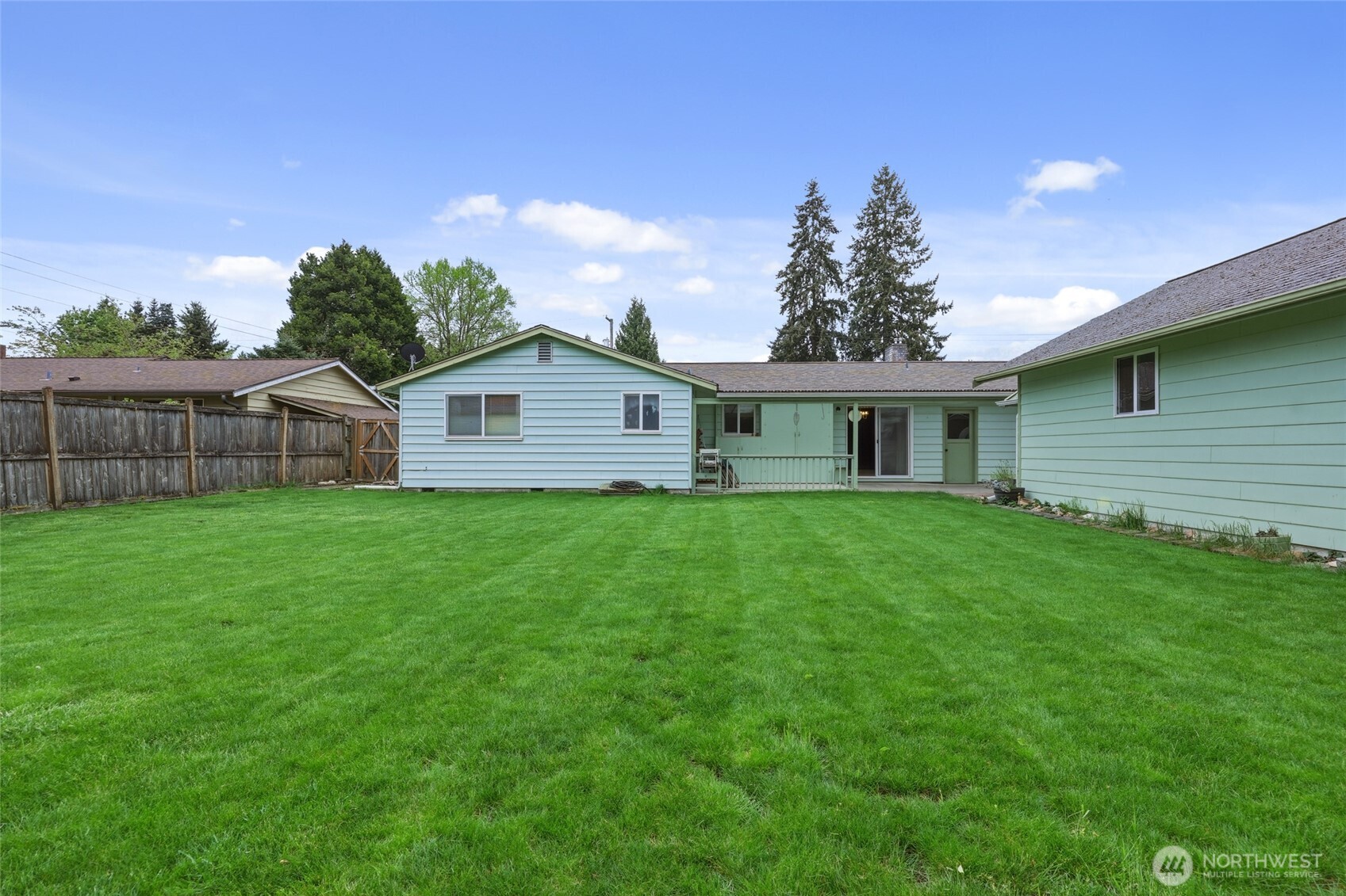 2420 Holly Lane SE, Olympia, WA 98501