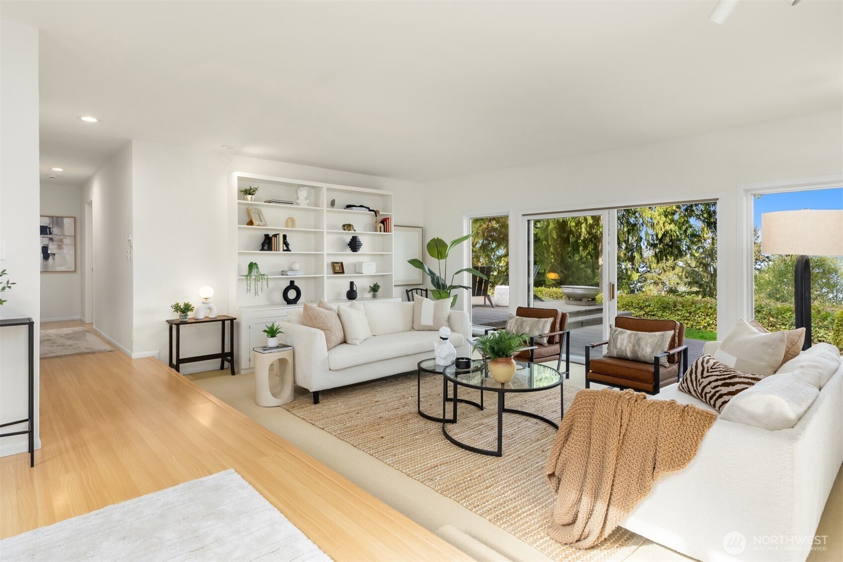 10700 NE Broomgerrie Road , Bainbridge Island, WA 98110