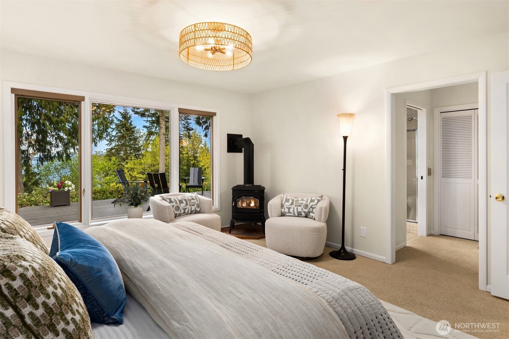 10700 NE Broomgerrie Road , Bainbridge Island, WA 98110