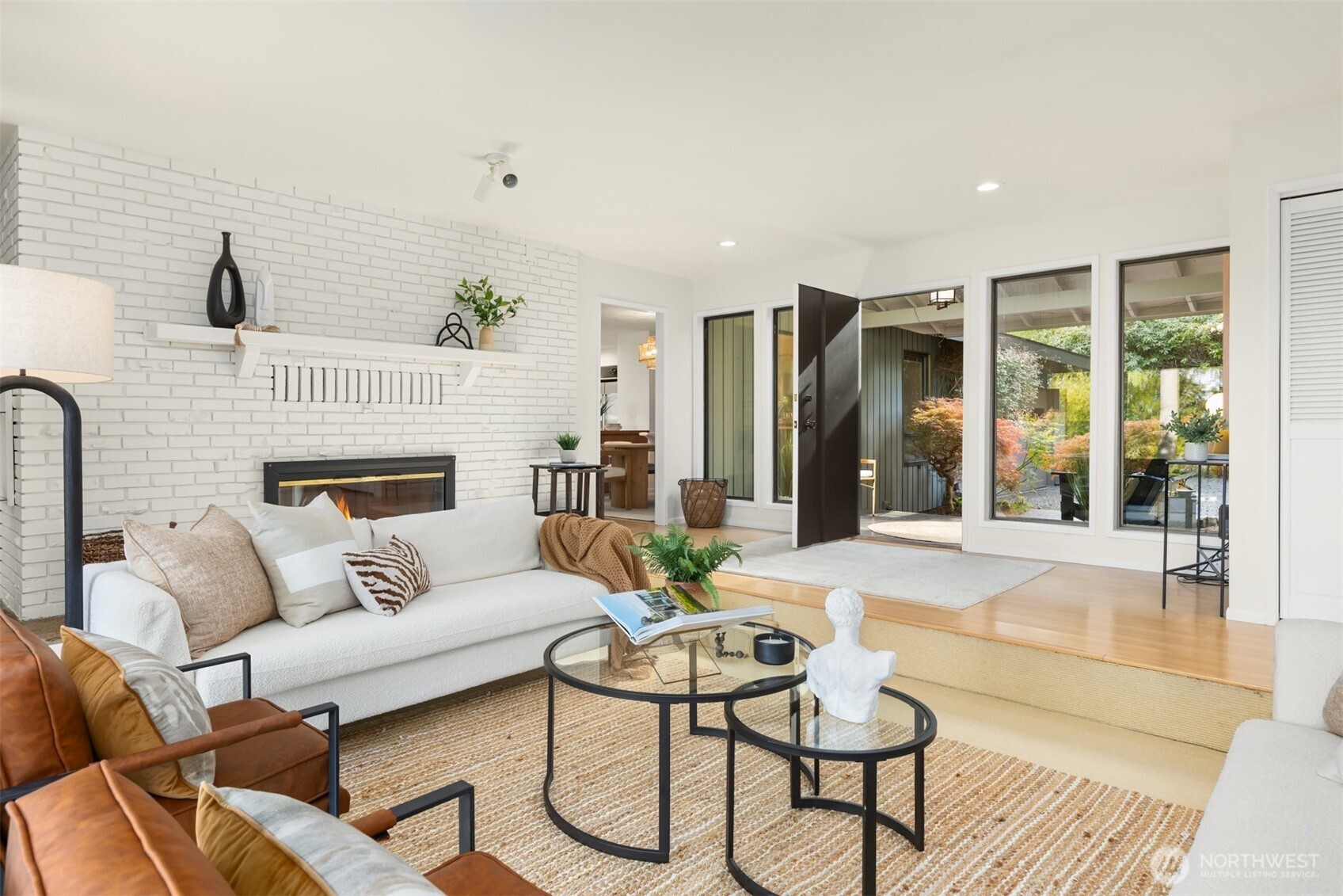 10700 NE Broomgerrie Road , Bainbridge Island, WA 98110