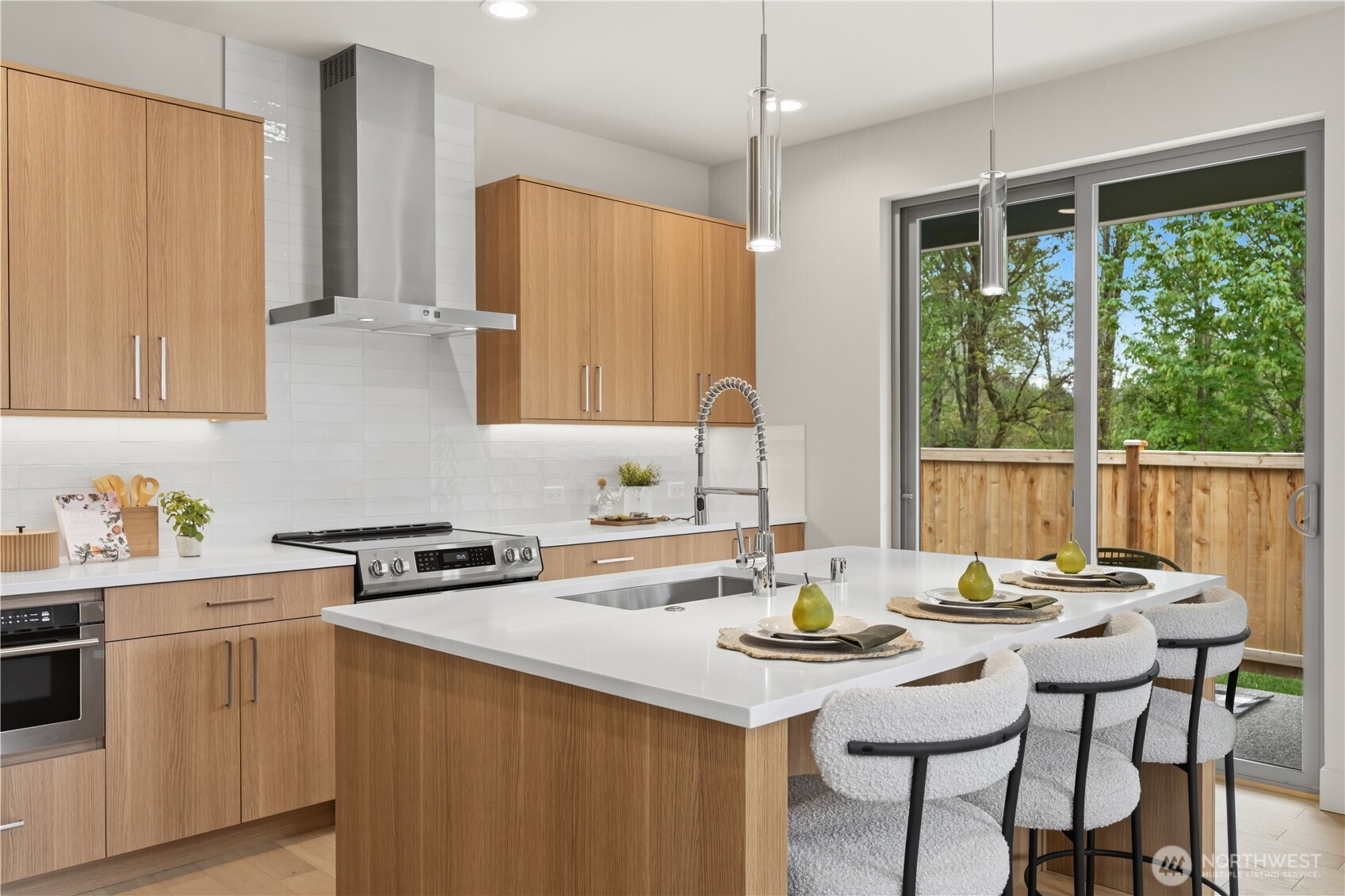 12221 NE 106th Street , Kirkland, WA 98033