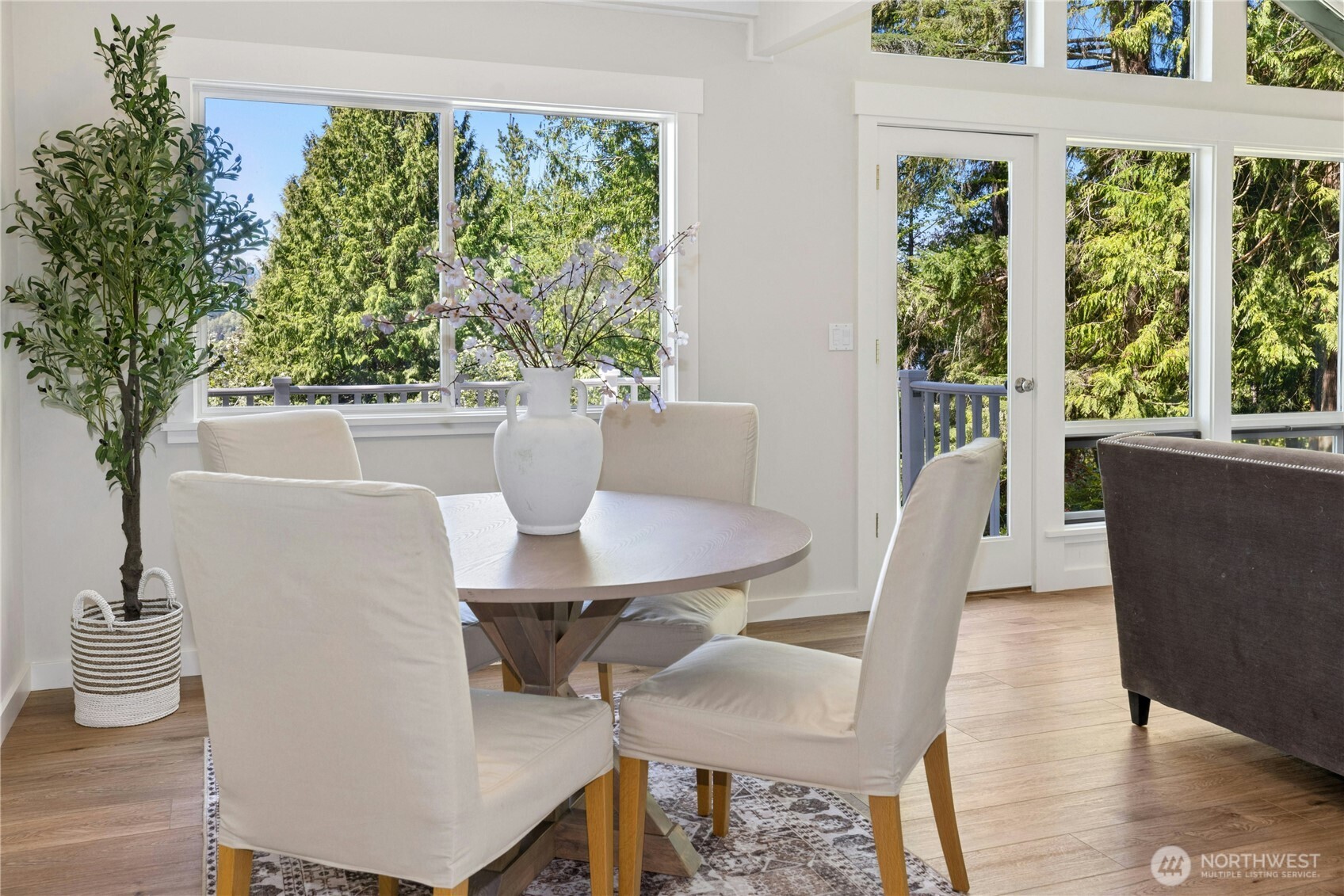 5100 Crystal Springs Drive NE, Bainbridge Island, WA 98110