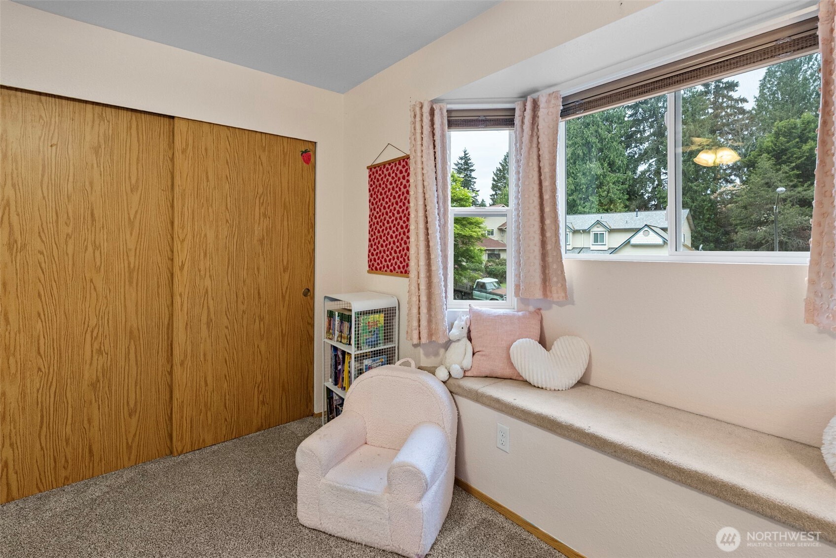 8220 Lariat Trail NW, Bremerton, WA 98311