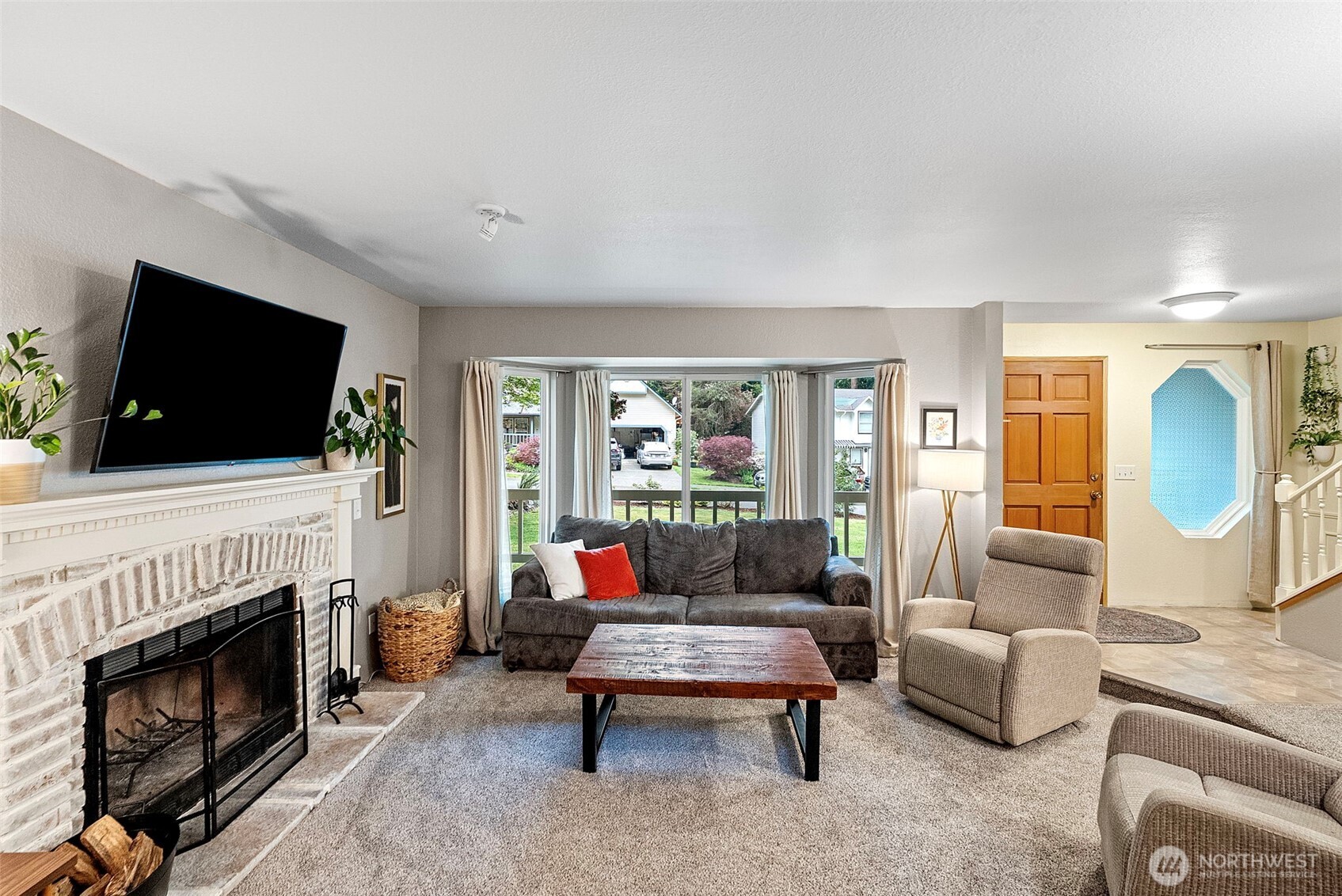 8220 Lariat Trail NW, Bremerton, WA 98311