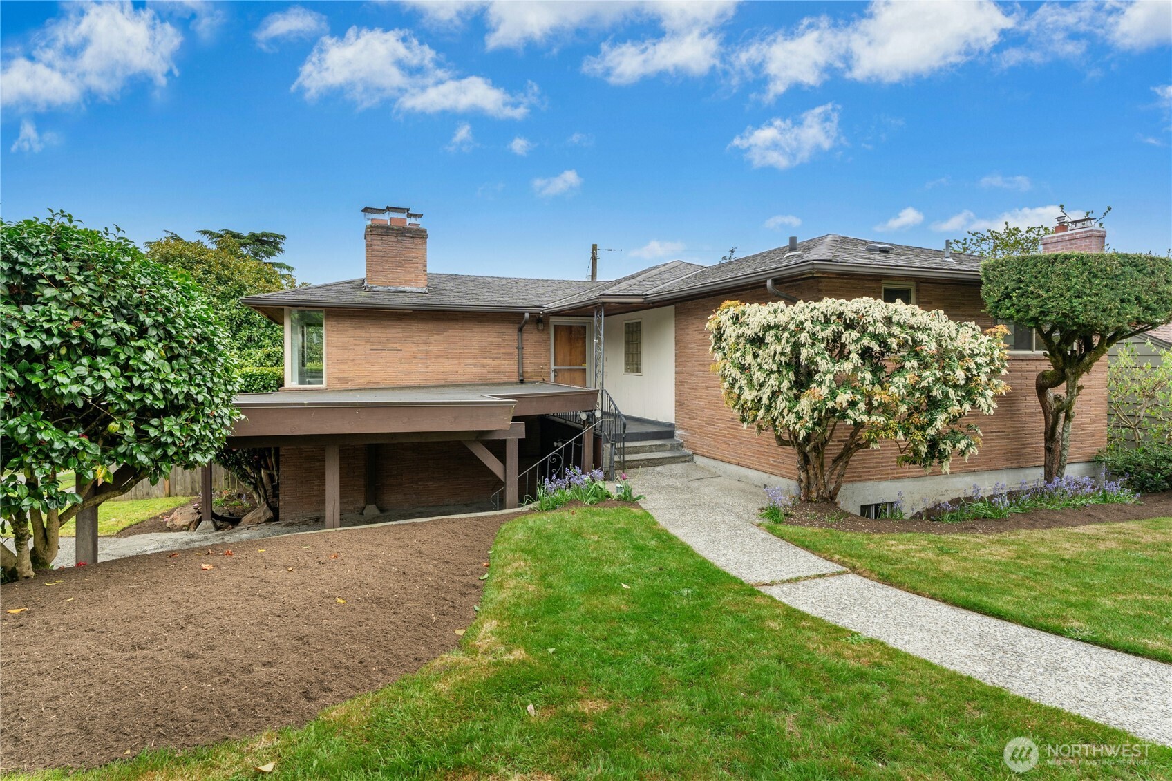 5803 Oberlin Avenue NE, Seattle, WA 98105-2125