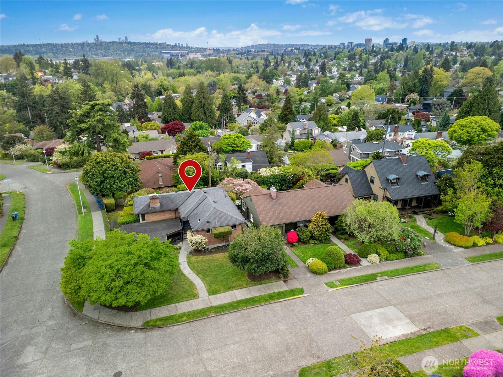 5803 Oberlin Avenue NE, Seattle, WA 98105-2125
