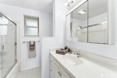 5803 Oberlin Avenue NE, Seattle, WA 98105-2125 - Photo 12