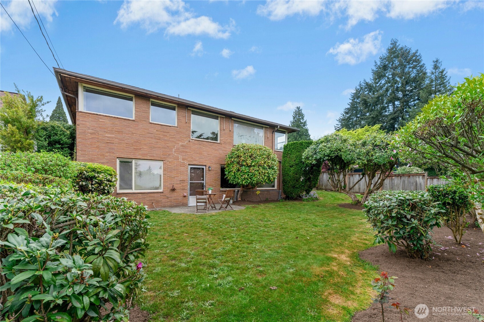 5803 Oberlin Avenue NE, Seattle, WA 98105-2125