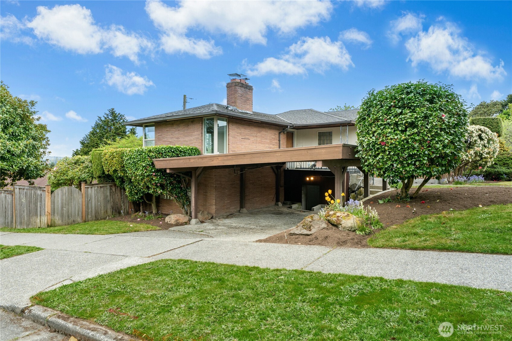 5803 Oberlin Avenue NE, Seattle, WA 98105-2125