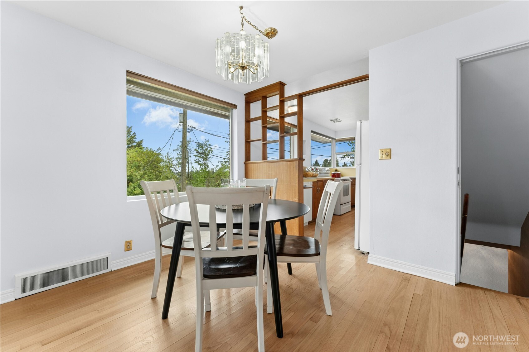 5803 Oberlin Avenue NE, Seattle, WA 98105-2125