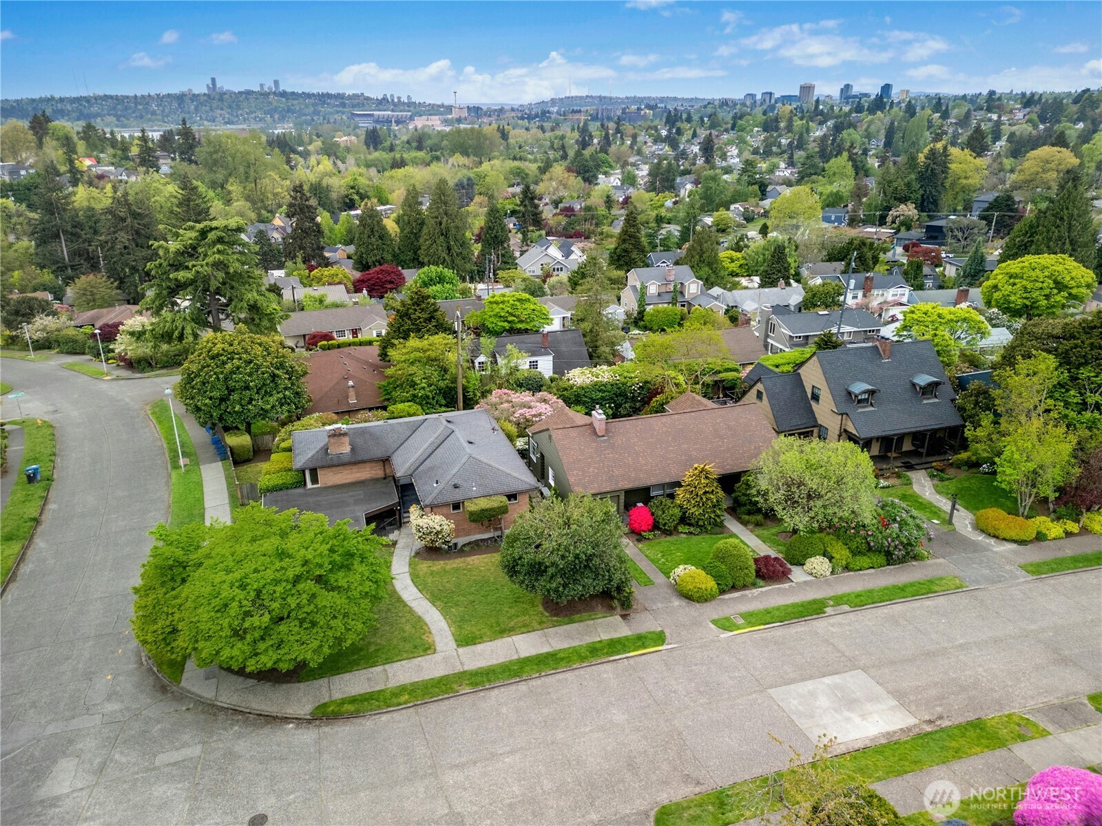 5803 Oberlin Avenue NE, Seattle, WA 98105-2125