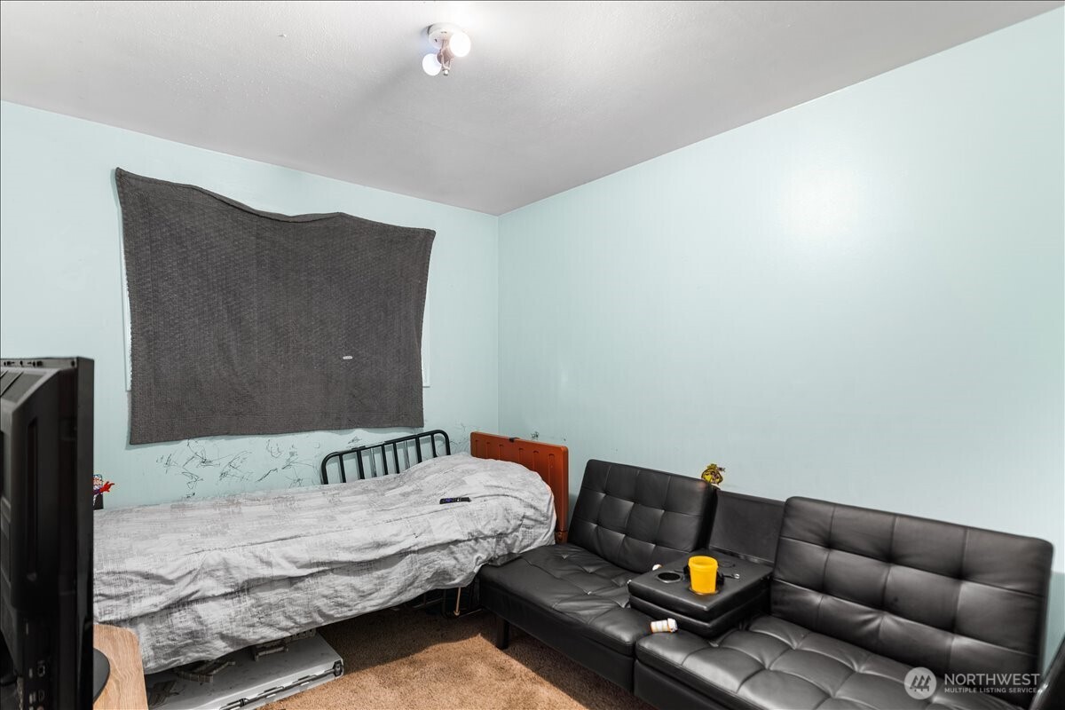 125 E 60th Street , Tacoma, WA 98404