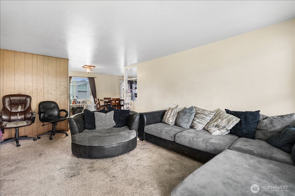 125 E 60th Street , Tacoma, WA 98404
