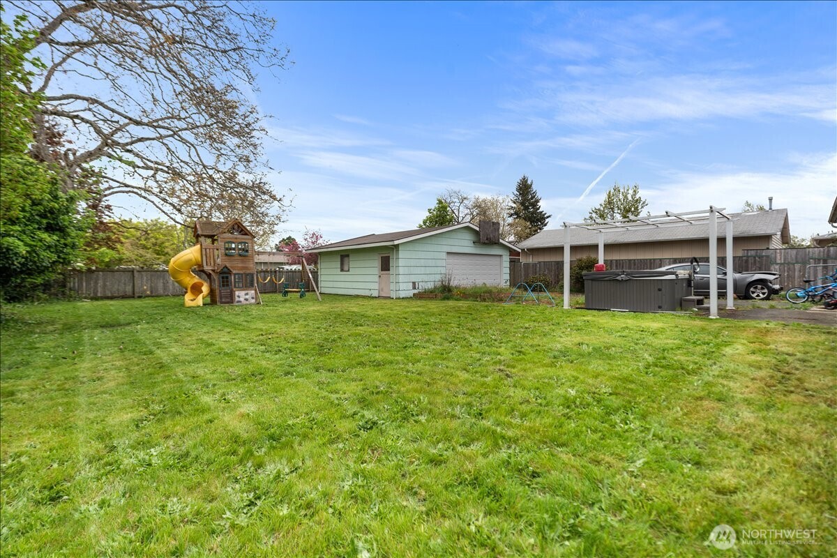 125 E 60th Street , Tacoma, WA 98404
