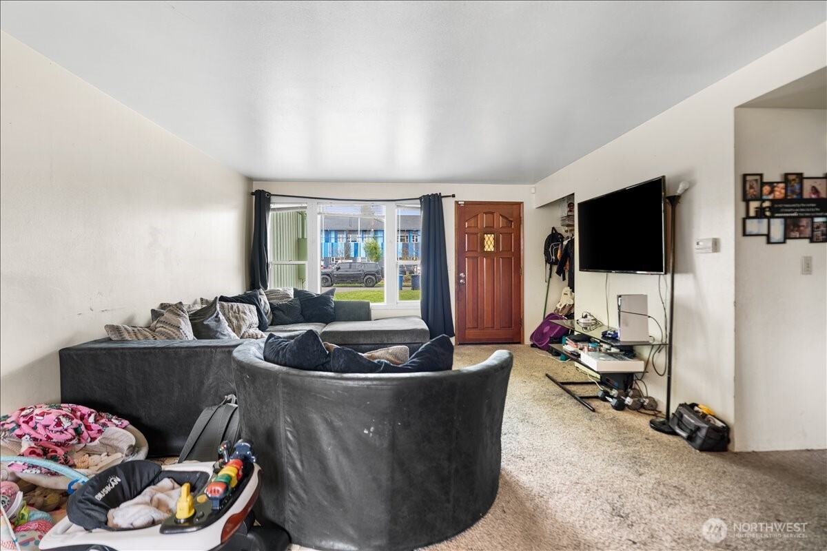 125 E 60th Street , Tacoma, WA 98404