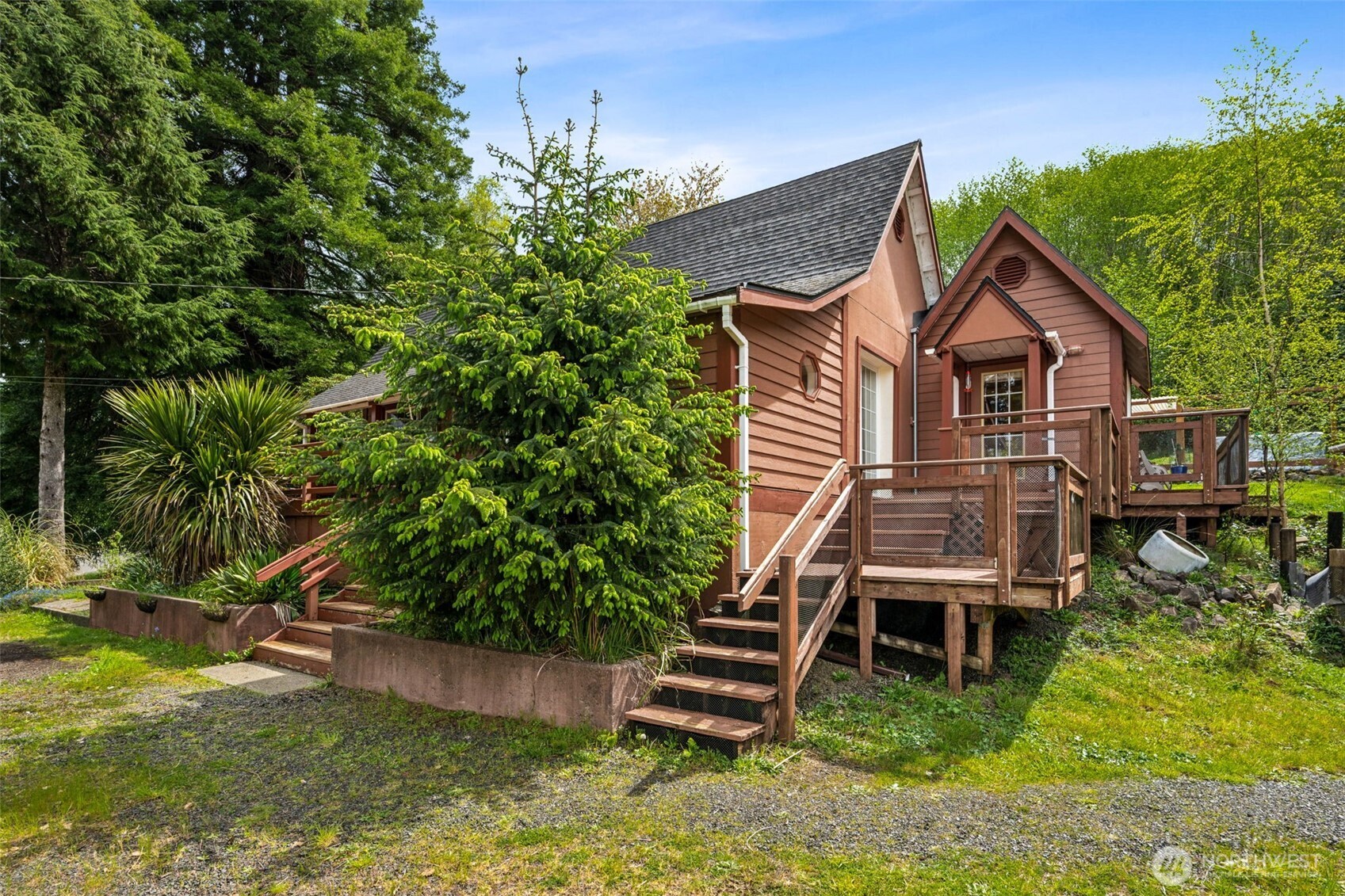 636 Water Street , South Bend, WA 98586