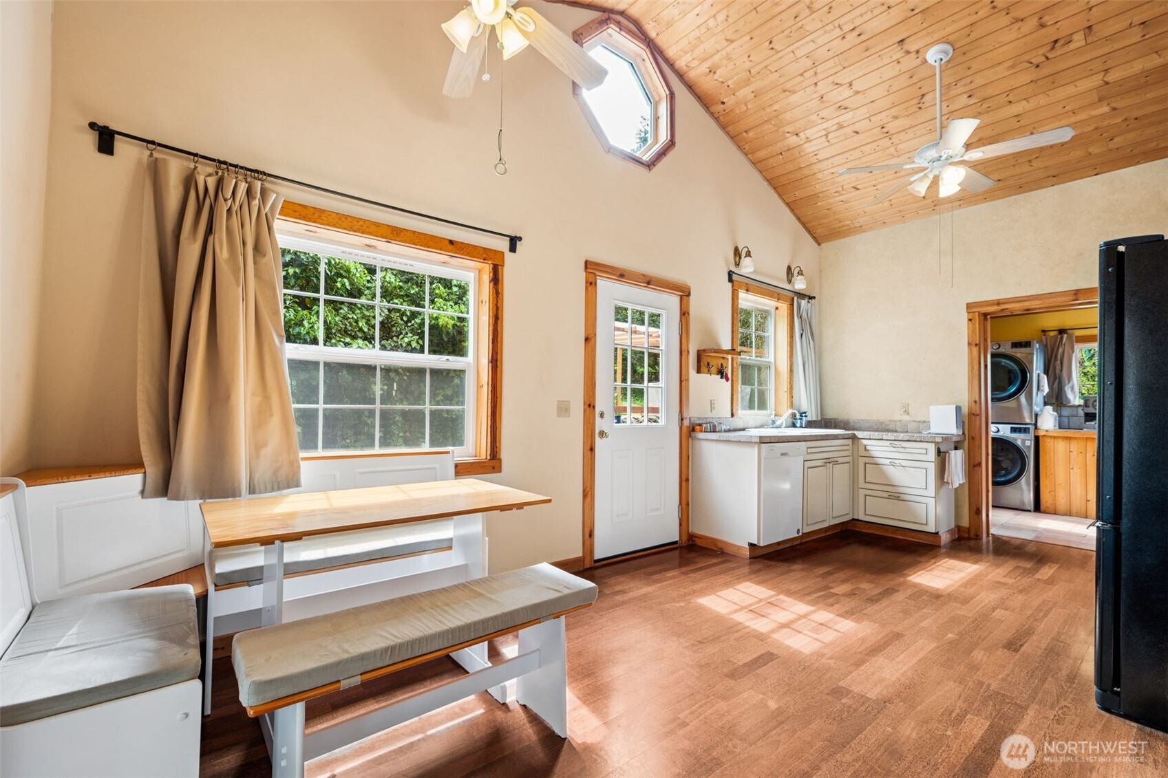 636 Water Street , South Bend, WA 98586
