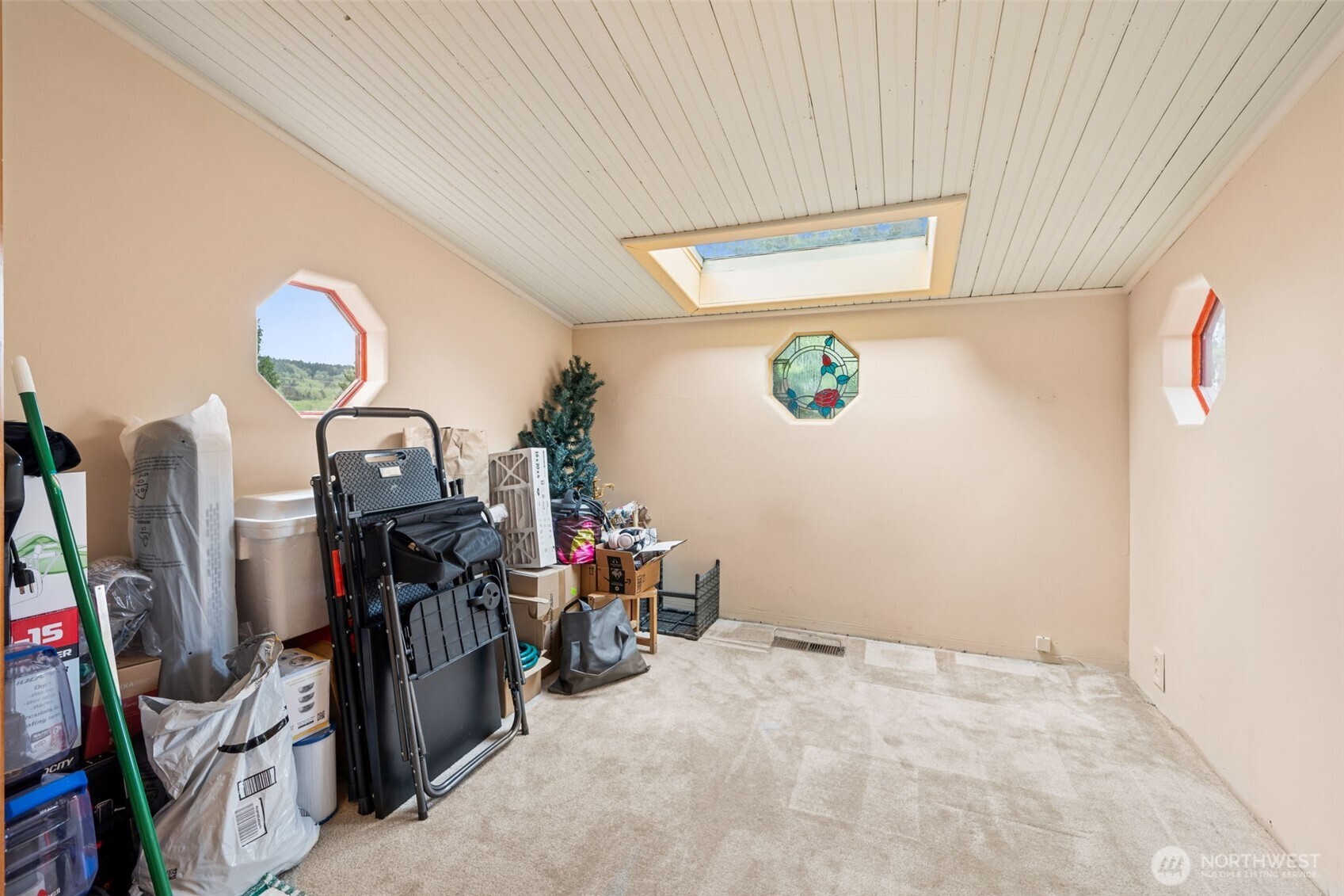 636 Water Street , South Bend, WA 98586