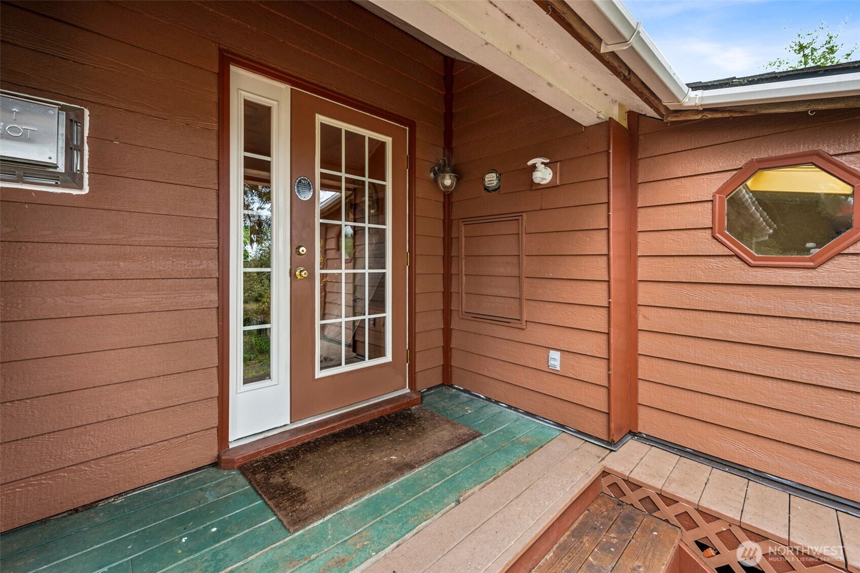 636 Water Street , South Bend, WA 98586