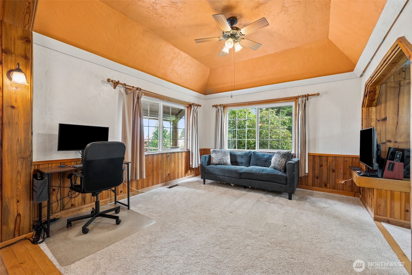 636 Water Street , South Bend, WA 98586