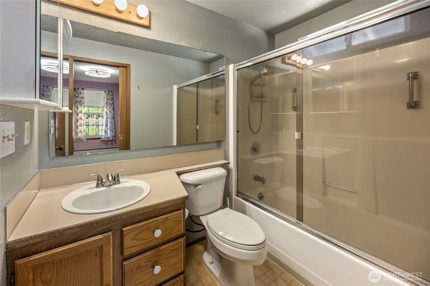 7123 Lakeside Street SW, Olympia, WA 98512