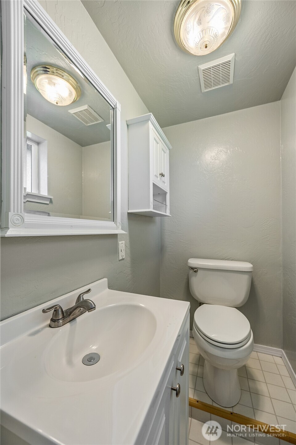 7123 Lakeside Street SW, Olympia, WA 98512