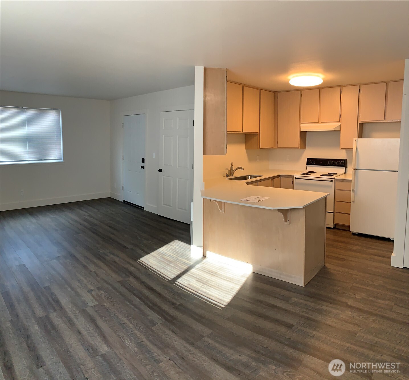 806 E White Birch Avenue , Ellensburg, WA 98926