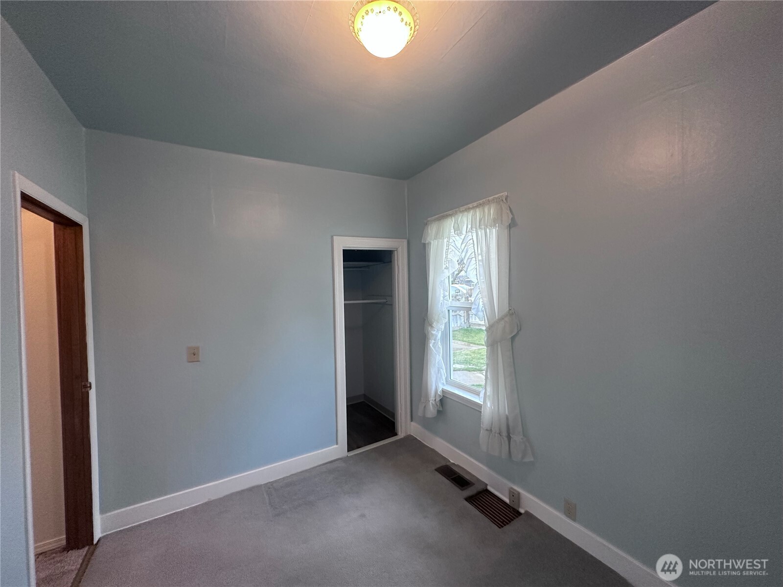 515 W 11th Avenue , Ellensburg, WA 98926