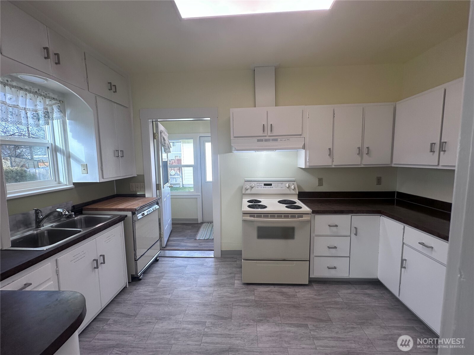 515 W 11th Avenue , Ellensburg, WA 98926