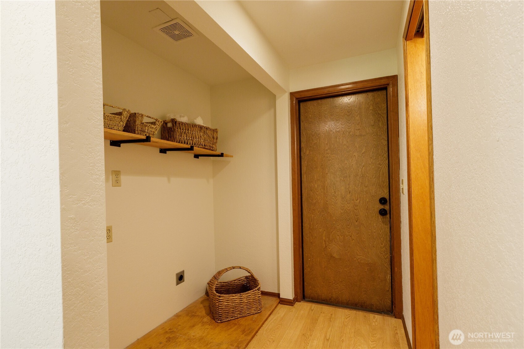 3115 Friendly Grove Road NE, Olympia, WA 98506