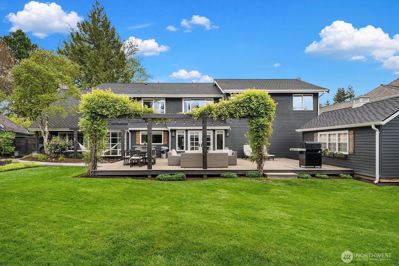 3819 204th Avenue NE, Sammamish, WA 98074