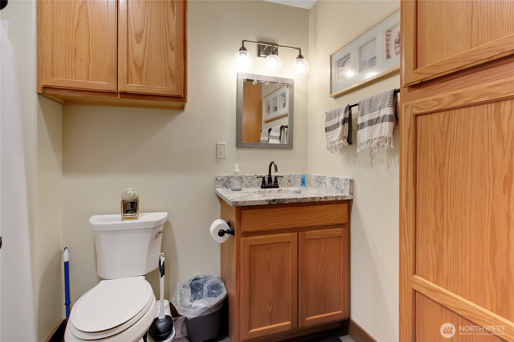 32616 3rd Avenue , Black Diamond, WA 98010