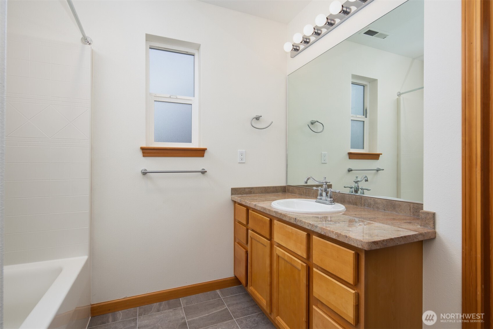 1100 E Illinois Street , Bellingham, WA 98226
